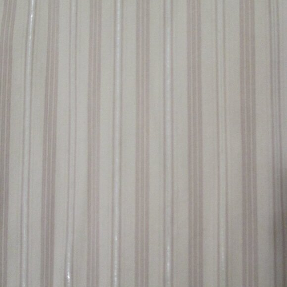 DCC Woman Stretch top tan V neck button down 3/4 sleeve blouse like new size 2x - Picture 8 of 8